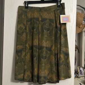 NWT cute knee length skirt